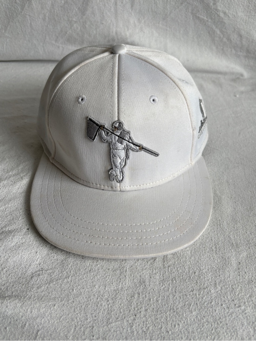 Looper Bay Tomord Golf White Hat cap with Gray Sz L/XL
